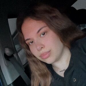 Meet your Posher, Briana